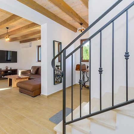 Villa David - Luxurious Secluded Villa With A Heated Pool Butkovići 외부 사진