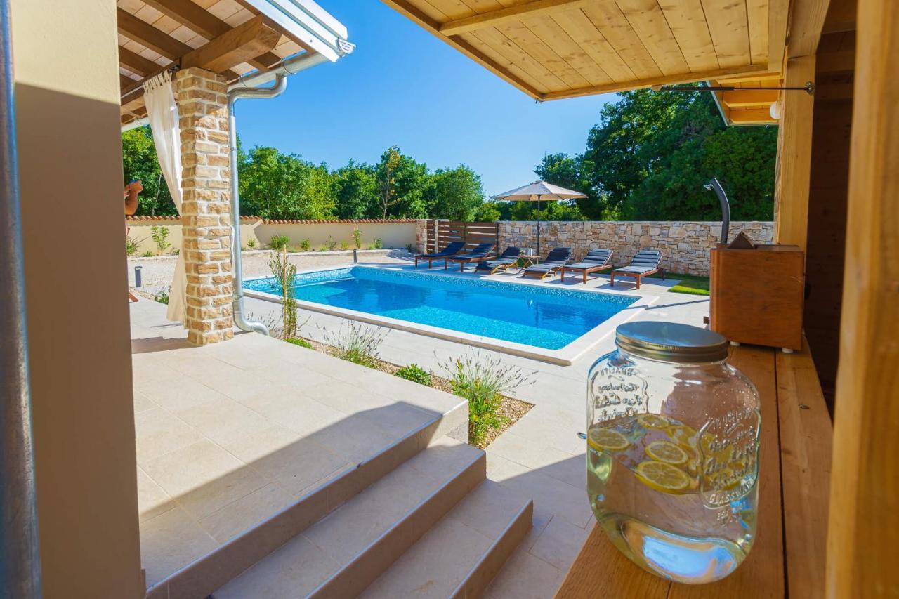 Villa David - Luxurious Secluded Villa With A Heated Pool Butkovići 외부 사진