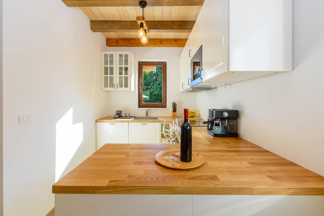 Villa David - Luxurious Secluded Villa With A Heated Pool Butkovići 외부 사진